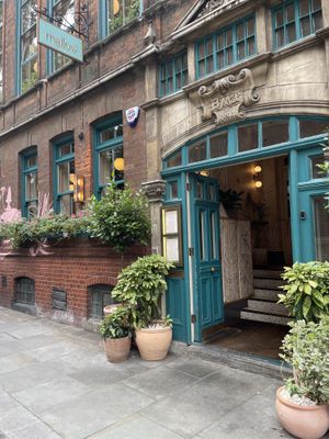 street exterior  at Mallow - Borough Market in South East London