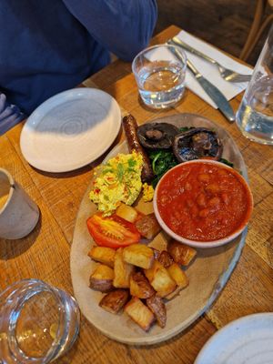 Full English breakfast at Mallow - Borough Market in South East London