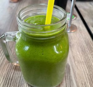 Avocado kiwi banana kale smoothie at Avocado Theory in Tinley Park