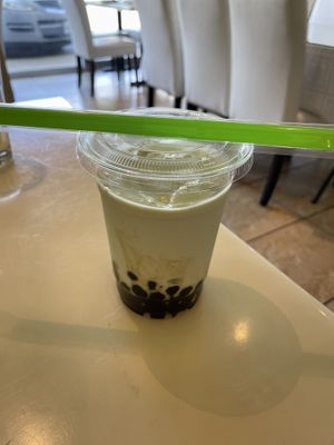 avocado smoothie with boba  at Loving Hut in Falls Church