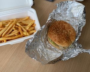 Vegan Burger and Fries for takeaway  at Freysnesi in Skaftafell