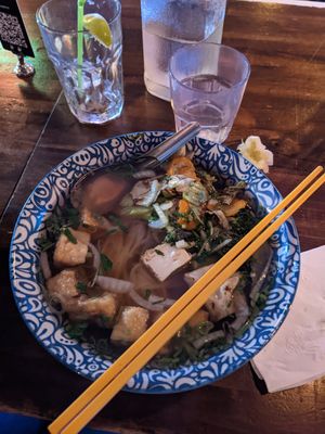 Pho végane, délicieux légumes braisés at La Belle Tonki in Montreal