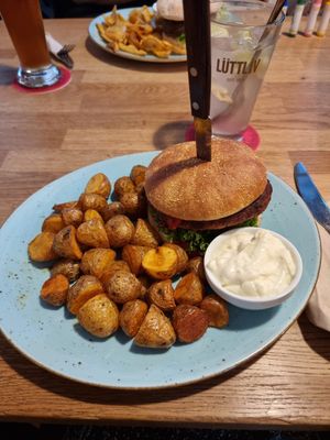 Burger at LüttLiv in Hamburg