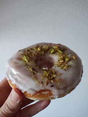 Vanilla icing glossy at La Donuteria - Spalena in Prague