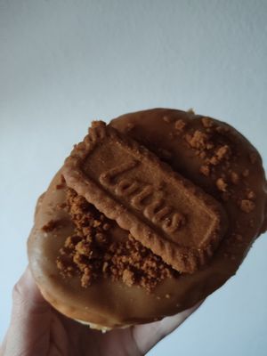 Caramel lotus at La Donuteria - Spalena in Prague