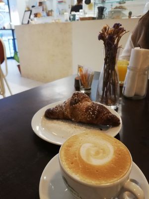 Cornetto ai frutti rossi e sambuco, cappuccino soia at VERA in Palermo
