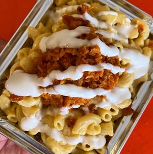 Buffalo Chick’n Mac n Cheese at Freakin' Vegan in Cliffside Park