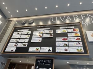 Green icon is vegan  at Rivareno Catedral in Mallorca