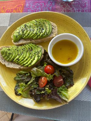 Avocado toast at Johannes Comfort Food and Bar in Merida