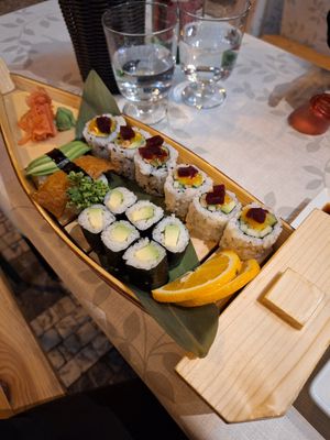 vegan sushi at Sushi Oishi in Prague