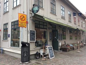 Store front at En Deli Haga in Gothenburg