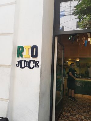 Outside1 at Rio Juice - Calea Victoriei in Bucharest