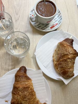 Vegan croissant and hot chocolate  at Caffettiere Nannì in Naples