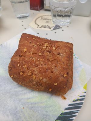 Fagottino con nocciolata veg at Caffettiere Nannì in Naples