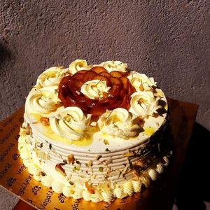 VegaWorld Vegan Gulab Jamun cake 🍬🎂 at VegaWorld in Kolkata