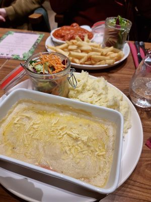 Rolls with chicory in cheezesauce at Oh!MA in Bruges