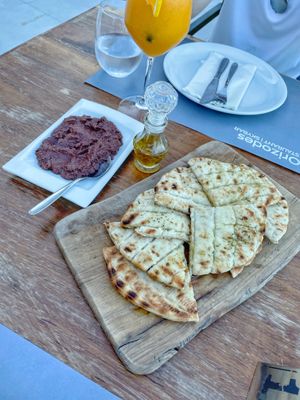 Pitta & fresh olive tapenade  at Orizontes in Zakynthos