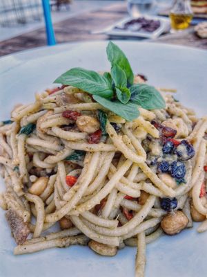 Spaghetti hummus 😋  at Orizontes in Zakynthos