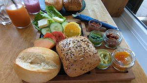 Breakfast with pesto and tapenade at Für Elise Kaffeebar in Bremen