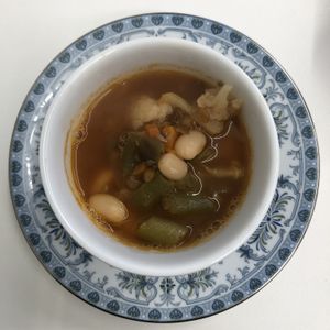 Complimentary soup  at Sunny Bowl in Seoul