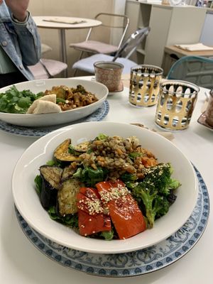 Sunny Bowl at Sunny Bowl in Seoul