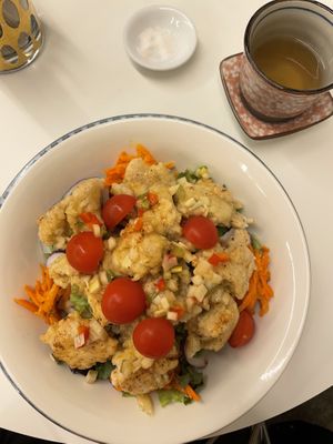 chicken salad bowl  at Sunny Bowl in Seoul