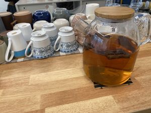 Self serve tea and water   at Sunny Bowl in Seoul