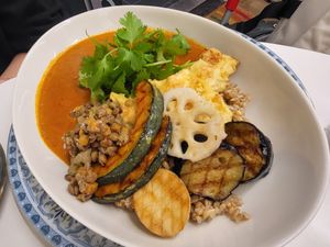 Coconut curry at Sunny Bowl in Seoul