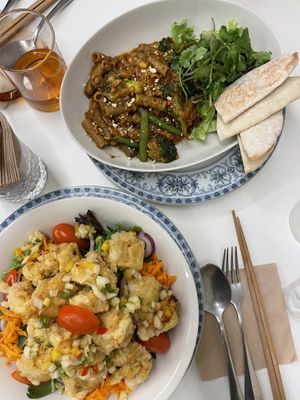 Ragout Pasta and salad chicken   at Sunny Bowl in Seoul