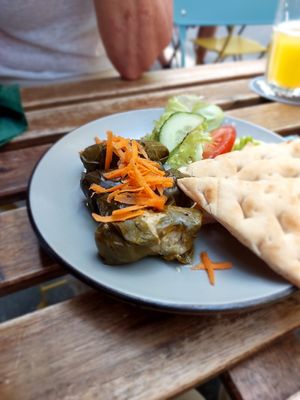 Gefüllte Weinblätter at Elea Candia in Cologne