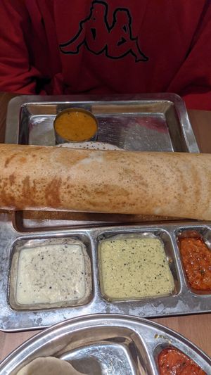 Dosa & chutneys at Saravanaa Bhavan in Berlin