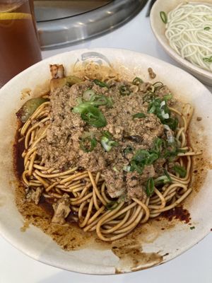 vegan szechuan noodles  at Liu in Berlin