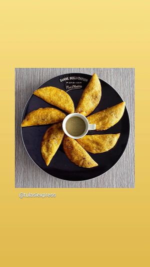 Empanadas de No carne y No poio at Tulasi Express in Santa Rosa De Cabal