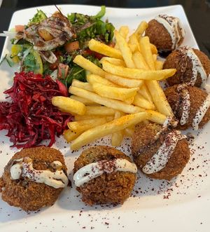 Falafel Teller  at Sham Imbiss in Ochsenfurt