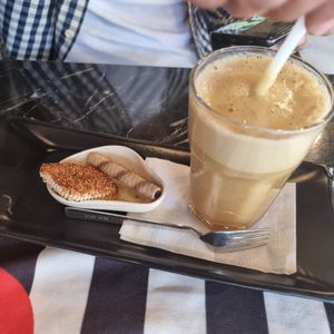 Sumo fresco de maçã at King's Coffee Shop in Goreme