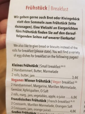 Vegan breakfast offer at 15 süße Minuten Café - Bistro in Vienna