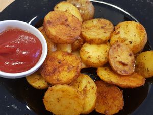 Delicious potatoes!  at 15 süße Minuten Café - Bistro in Vienna