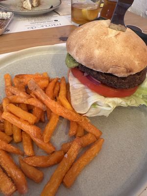 Hamburguesa vegana   at Mi Mundo in Malaga