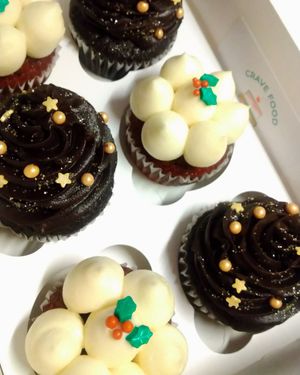 Vegan Cupcake Box  at Crave Food Bakery  in Udine