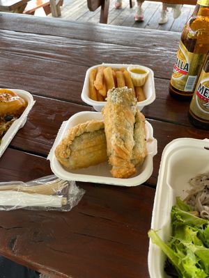 Empanadillas de espinaca y alcachofas   at saVor in San Juan