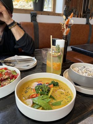 Salat, curry and rice  at Spitz in Vysoke Tatry