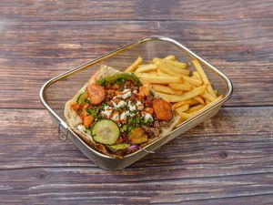 Viande vegan at Eat With Joy in Paris