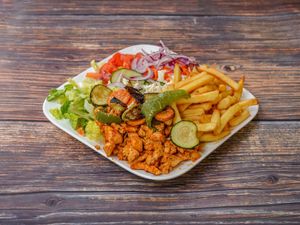 Assiette  avec légumes at Eat With Joy in Paris