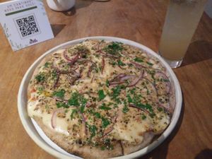 Pizza de "atum". Muito boa at Da Vila in Sao Paulo