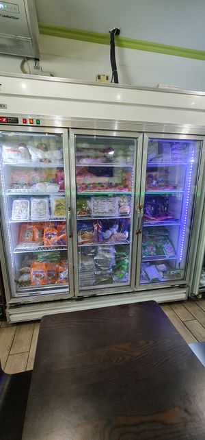 Food to purchase at Vegsu in Panama City