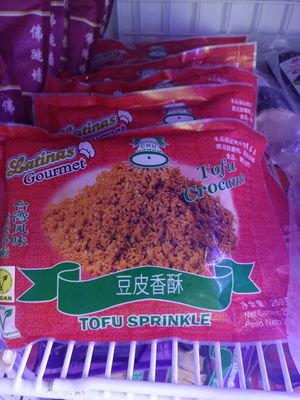 Tofu sprinkle (crocant) at Vegsu in Panama City