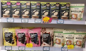 Snacks at Shu Kee 樹記腐竹 in Hong Kong Island