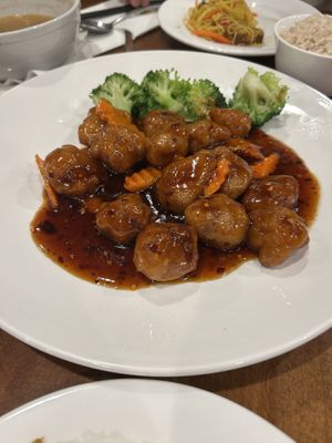 🌱   at Sunflower Vegetarian Restaurant in Vienna