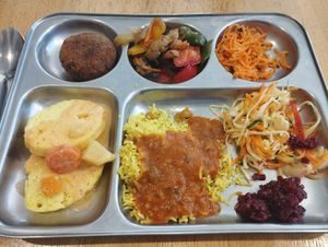 Buffet food at Dhaba Beas - Vladislavova in Prague