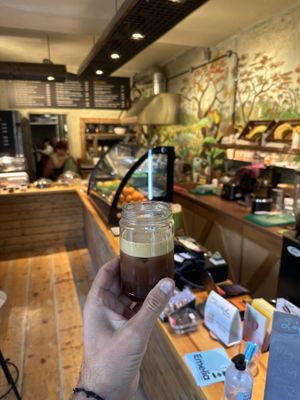 Kalter Kaffee der die Lebensgeister weckt  at City Bliss in Athens